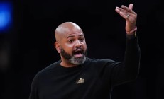 九游官网-活塞队长表达对球队未来的信心，决心奋斗