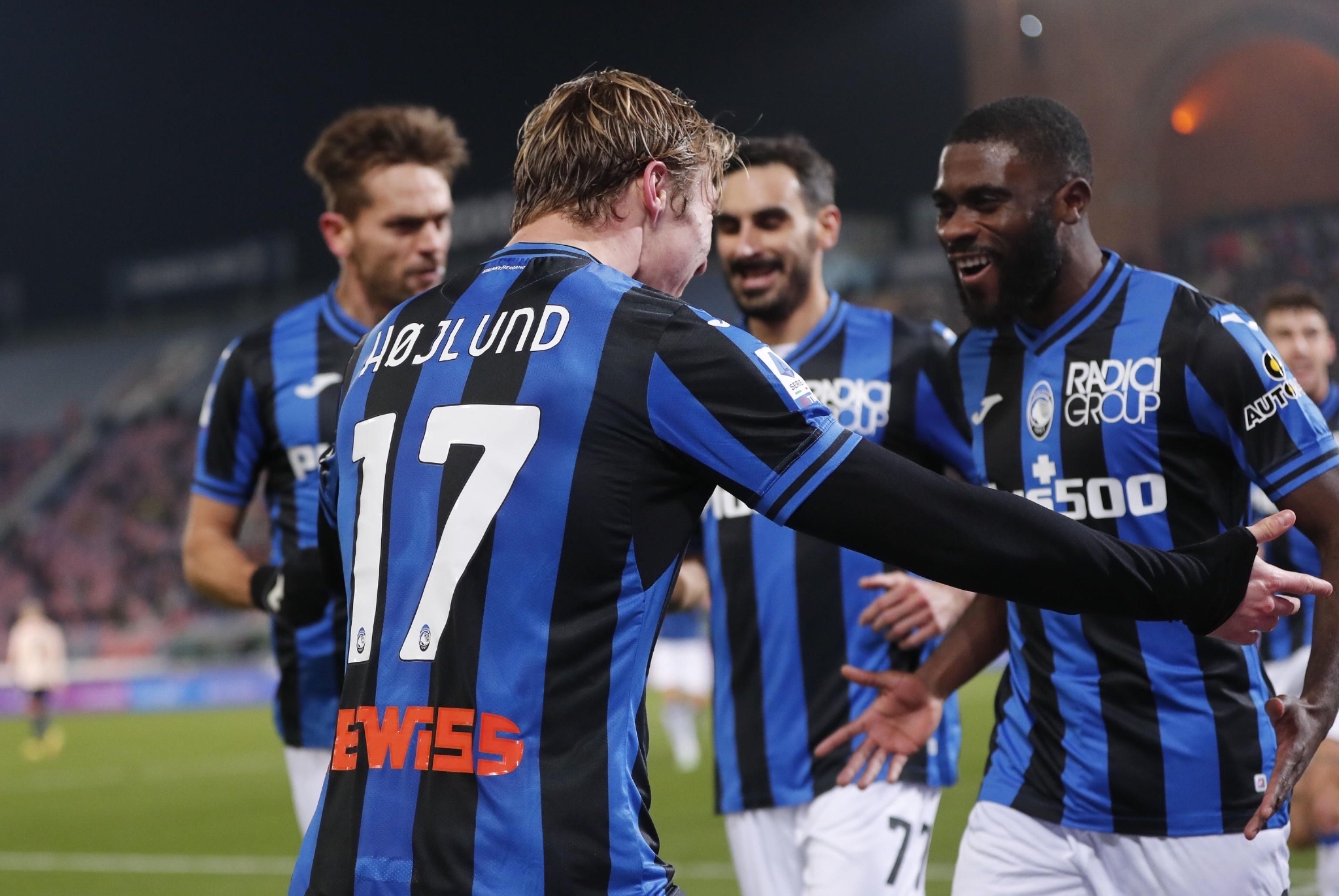 罗马主帅赞扬球队团结力量,取得胜利的简单介绍 罗马主帅赞扬球队团结力量,取得胜利的简单介绍