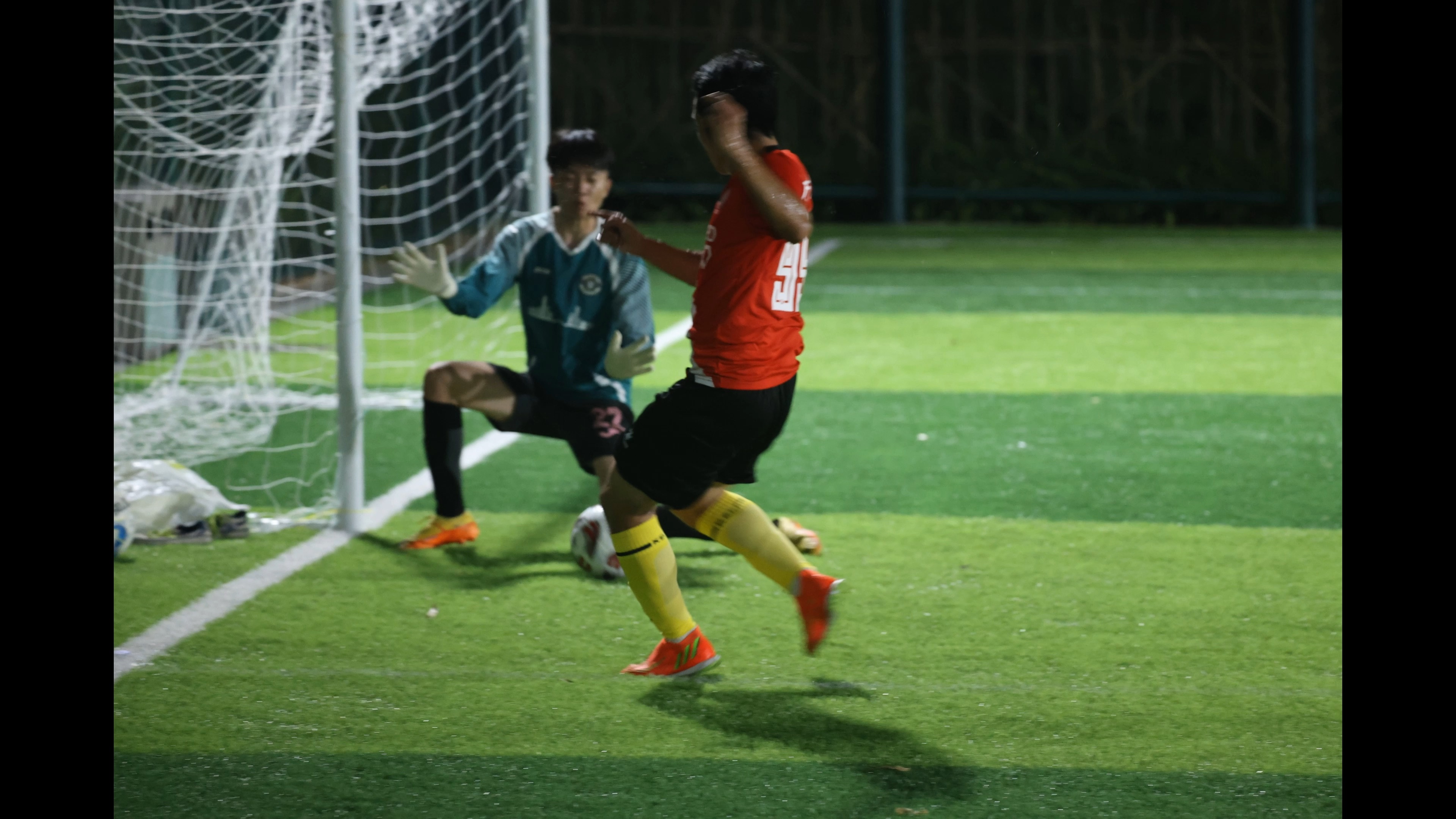 关于足球比赛场面技术高超,赛况备受瞩目的信息 关于足球比赛场面技术高超,赛况备受瞩目的信息