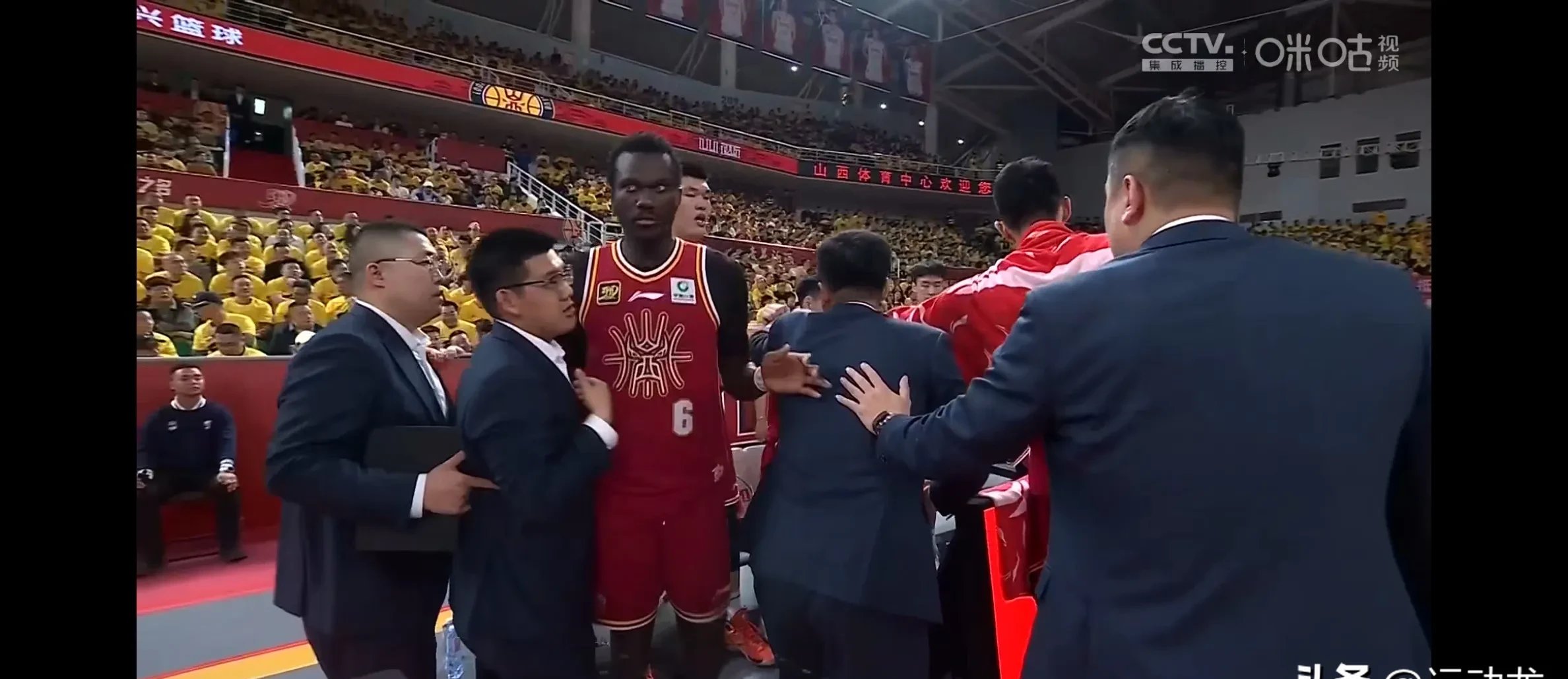 双方交锋激烈,场面十分精彩的简单介绍 双方交锋激烈,场面十分精彩的简单介绍