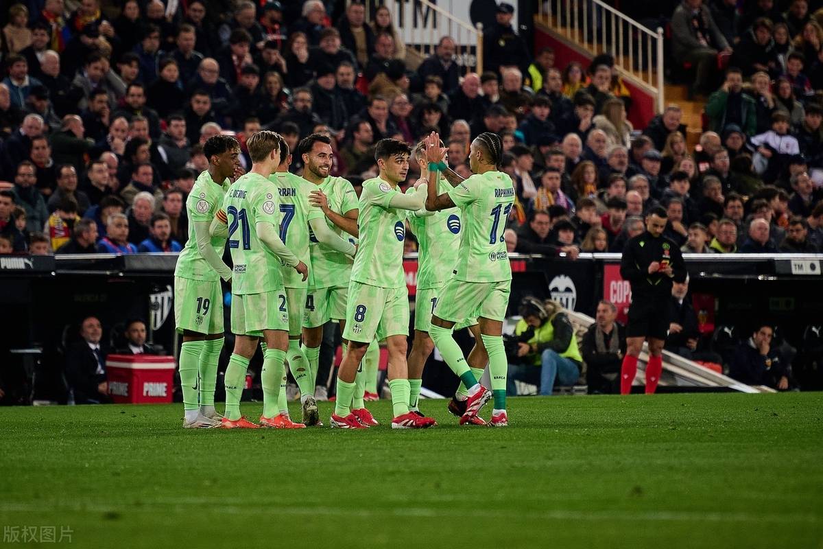 关于美国碾压波兰,费兰·托雷斯完成帽子戏法的信息 关于美国碾压波兰,费兰·托雷斯完成帽子戏法的信息