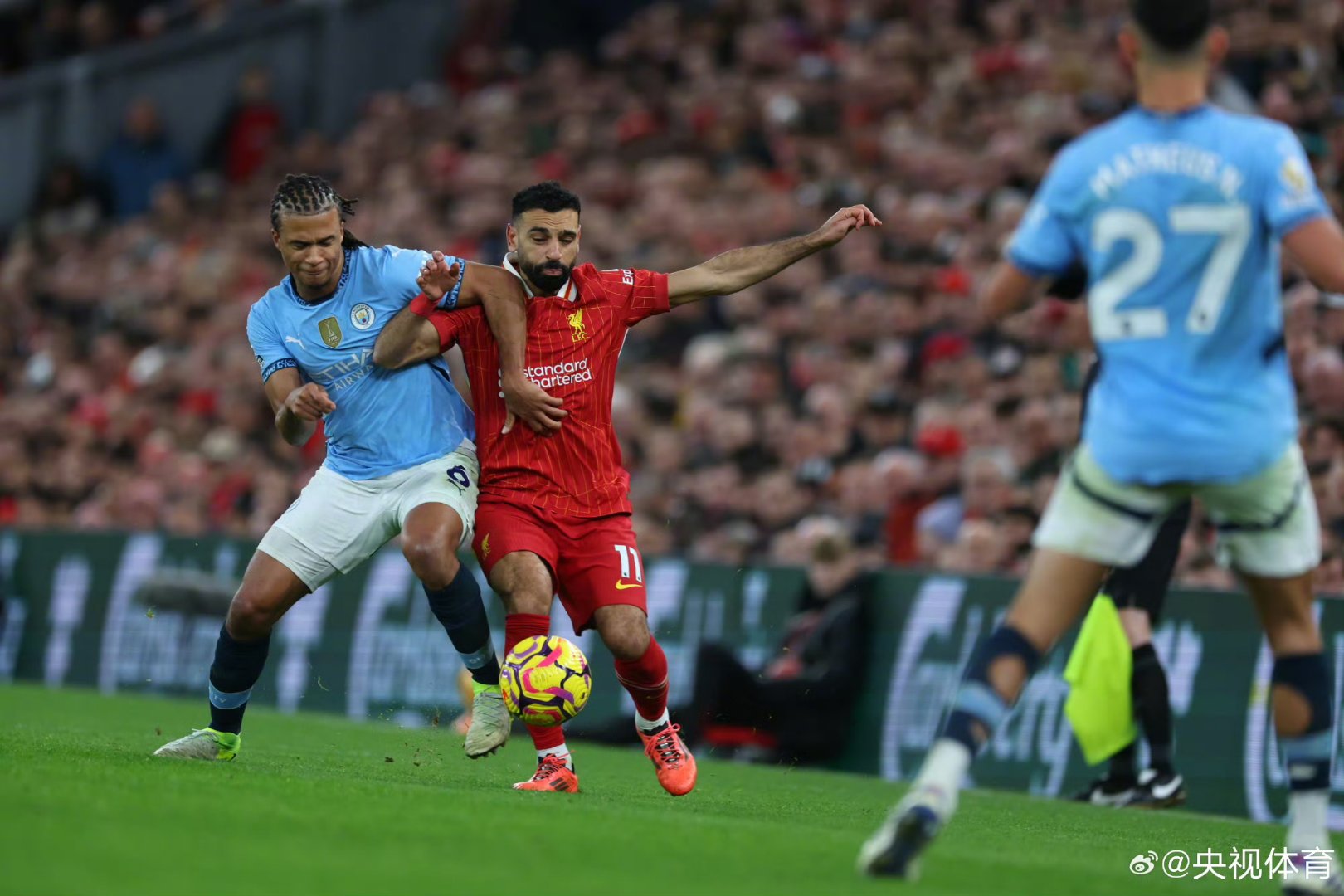 利物浦遭遇曼城吞败,英超榜首争夺白热化的简单介绍 利物浦遭遇曼城吞败,英超榜首争夺白热化的简单介绍