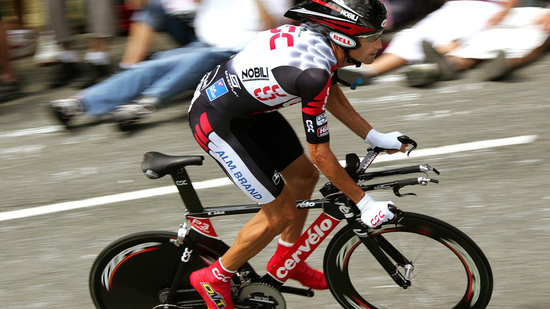 紫金军团的决胜时刻，湖人扼杀国王，塔图姆的星光亦难掩其辉